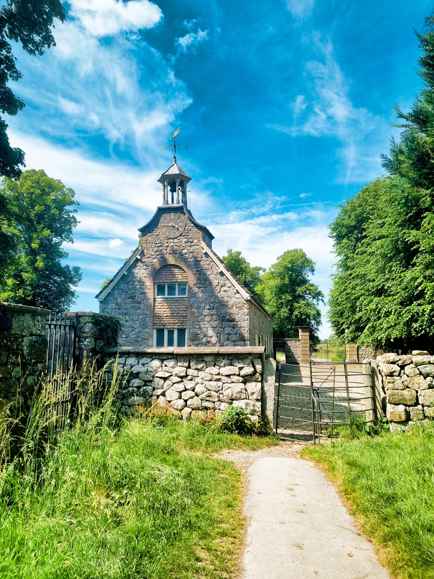 avebury_in_Wiltshire