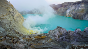 Mehr über den Artikel erfahren Die mystische Schönheit des Mount Ijen: Ein unvergessliches Abenteuer in Indonesien